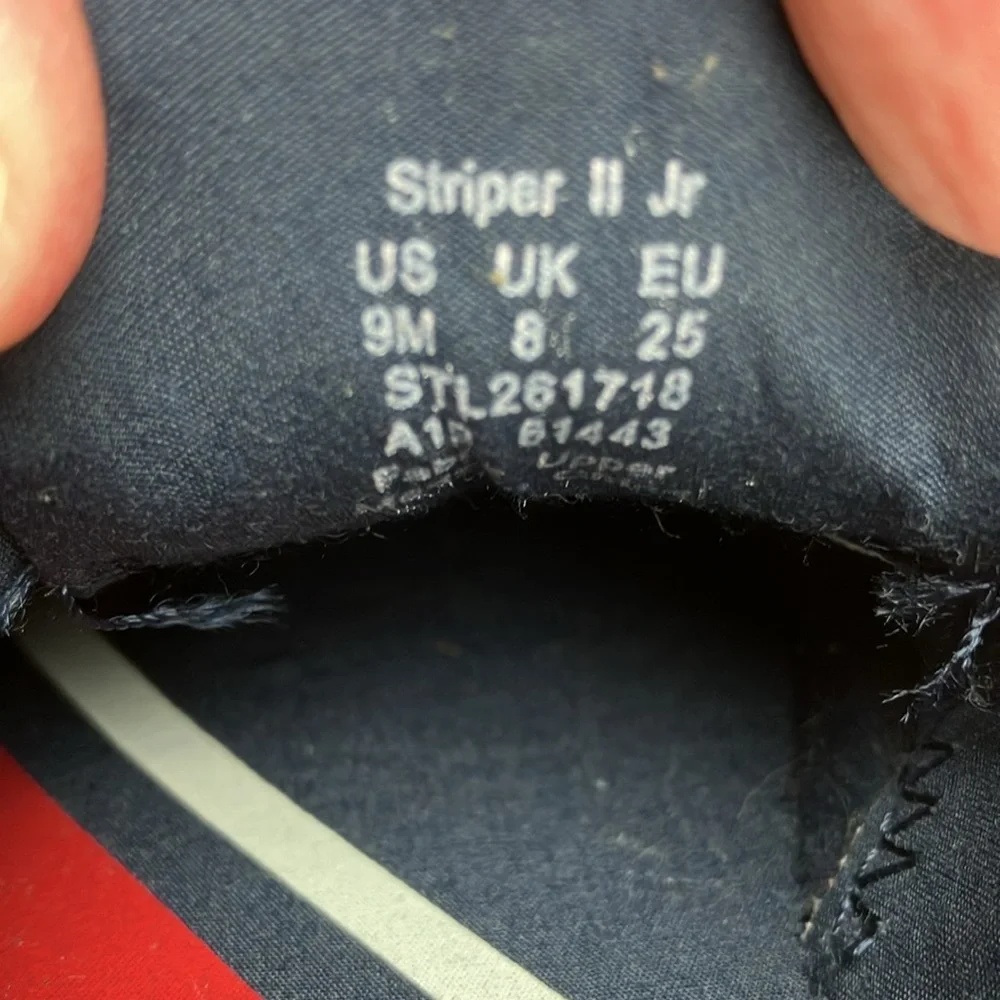Sperry Striper II Jr Sneakers (toddler size 9)